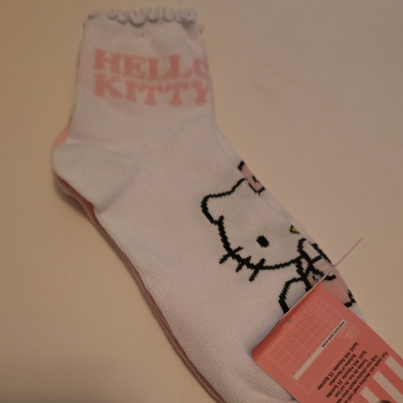 Hello Kitty Socks - Picture 4 of 4